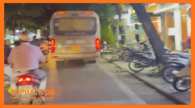 Hà Nội: Xử phạt ô tô khách đi vào đường cấm từ tin báo qua Facebook