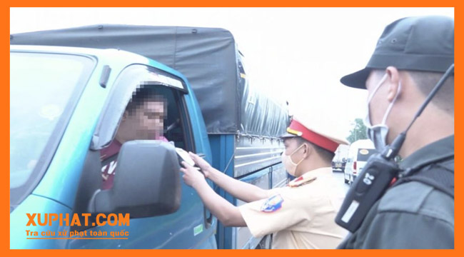 CSGT Đồng Nai tước gần 14.000 giấy phép lái xe