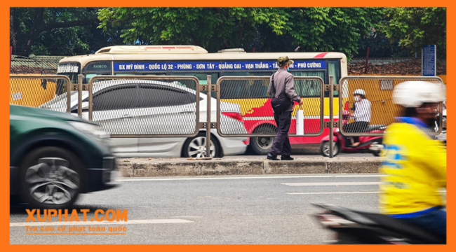 Trường hợp người đi bộ không đúng quy định dẫn đến tai nạn giao thông thì phải chịu trách nhiệm hành chính, thậm chí có thể bị phạt tù.