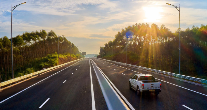 4 quy tắc cần tuân thủ khi lưu thông trên đường cao tốc hiện nay là gì?