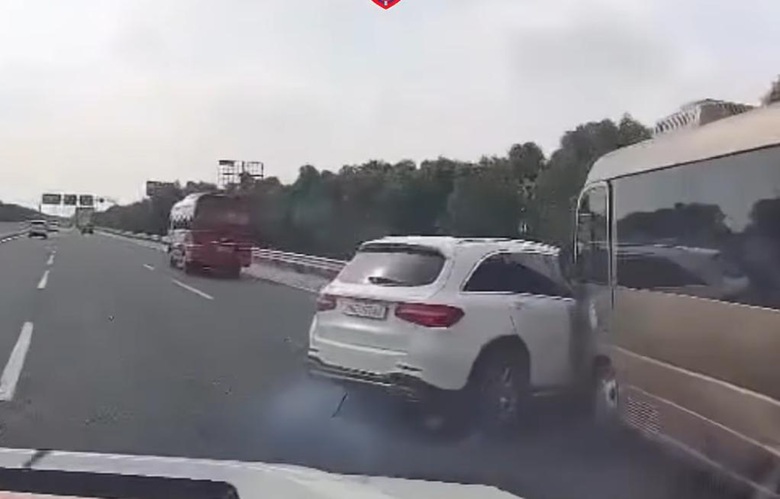 Xác định nguyên nhân vụ 3 ô tô va chạm liên hoàn trên cao tốc Hà Nội - Hải Phòng